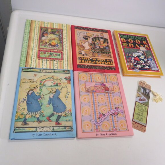 Mary Engelbreit (5) Books 6 3/4" tall & bookmark Hardback - Picture 1 of 16